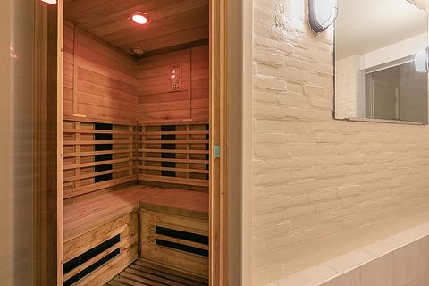 Groepshuis met bioscoop, wellness en bar - 4