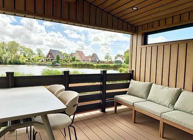 Fijn chalet met terras aan het water - 2
