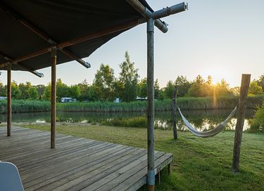 Glamping in a luxury tent with a terrace - 9