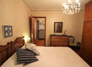 Groot vakantiehuis met uitzicht op een meer - 34