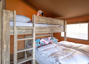 Safari lodge for 5 persons at the waterfront - 13