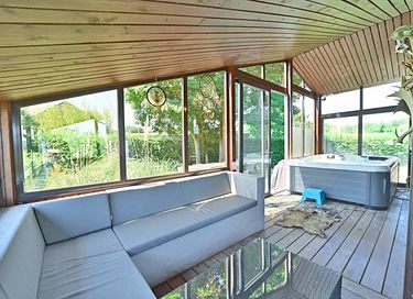 Logement de vacances avec jacuzzi (9p) - 21