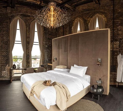 Spend the night in a romantic church tower - 2