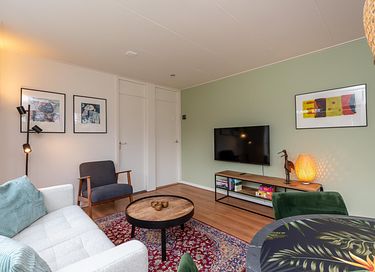 Bungalow with a covered patio in Zeeland - 10