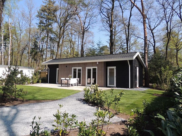 Cozy holiday home on wooded holiday park - 1