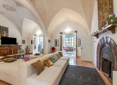 Vacation villa with private pool in Italy - 23