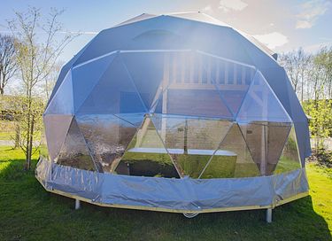 Glamping tent with unique bathtub - 6