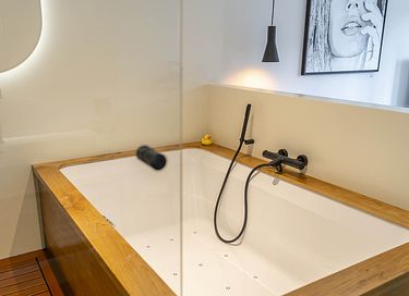 Stilvolle Suite mit Whirlpool auf Ameland - 11