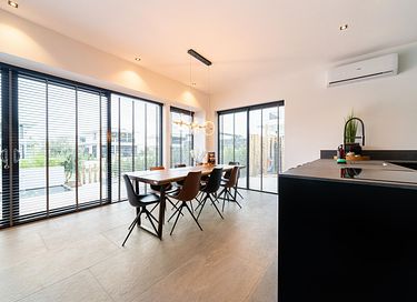 Villa met tuin en wellness aan het water - 10