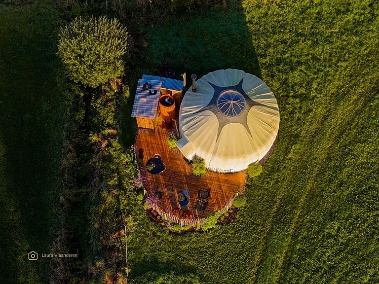 Luxe yurt met houtkachel en privé sanitair - 1