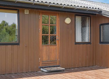 Vakantiehuis aan het water op een mooie plek - 9