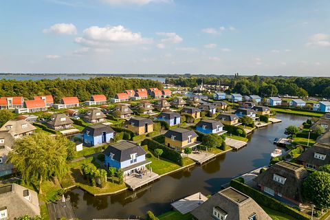 Vrijstaande 6-persoons bungalow aan het water - 4