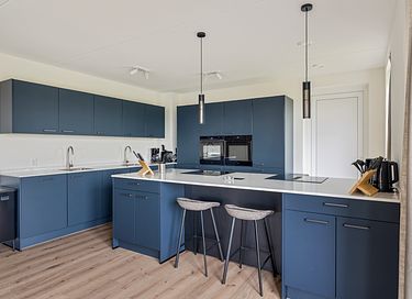 Spacious Holiday home at waterfront - 4