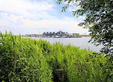 Wasservilla mit Terrasse und schöner Aussicht - 10