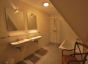 Royale villa met wellness in Friesland - 13