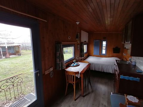 Origineel overnachten in een unieke woonwagen - 4