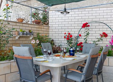 Vakantievilla met openluchtzwembad en terras - 24