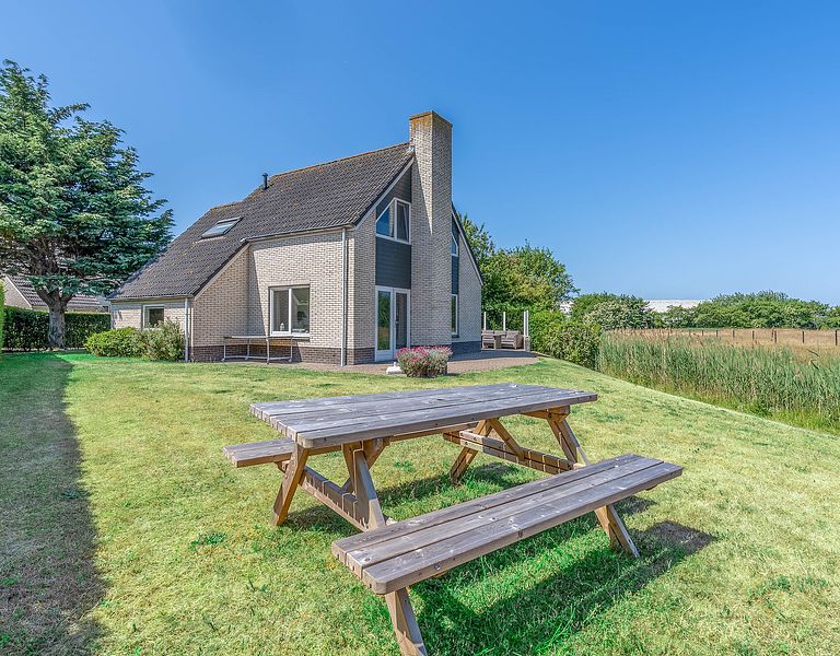Villa avec terrasse près de la mer - 1