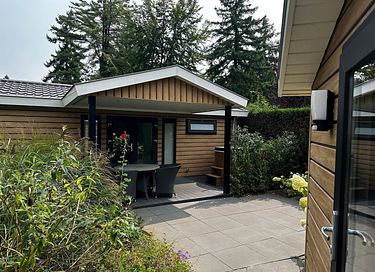 Leuke lodge met privé hottub in de natuur - 1