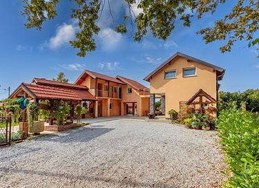 Group accommodation with private pool and sauna - 29