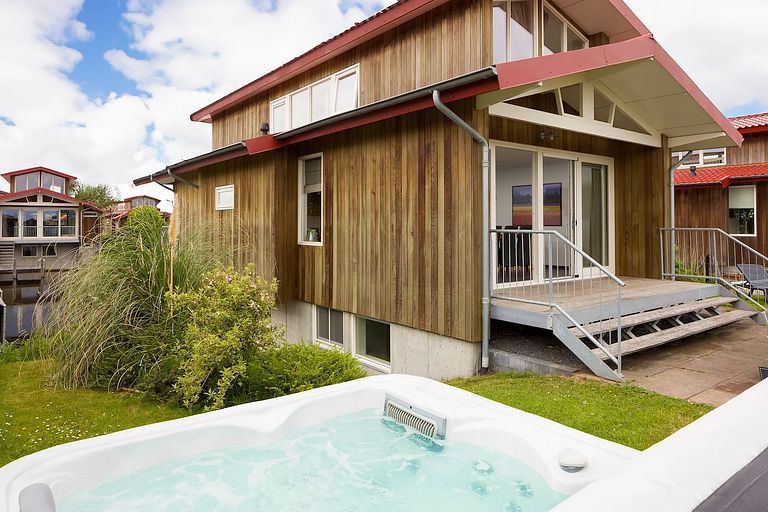 Vakantiehuis (8p) met buitenwellness - 1