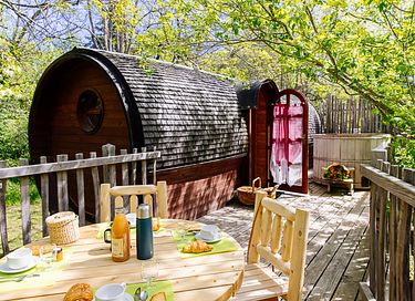 Shepherds Hut with a Norwegian Bath in France