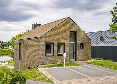 Luxury water villa with its own jetty in Limburg - 14