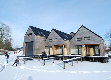 Unique accommodation on the water (Friesland)