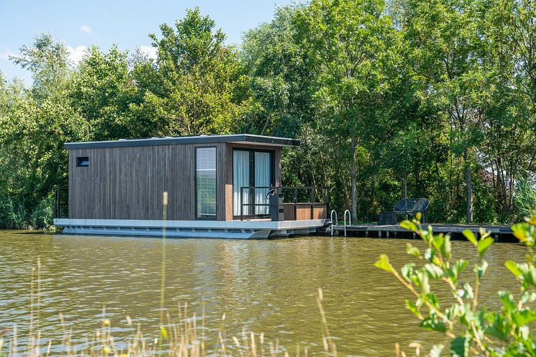 Tiny House Boat in de natuur - 1