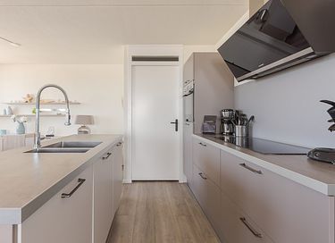 Corner apartment with panoramic views - 11
