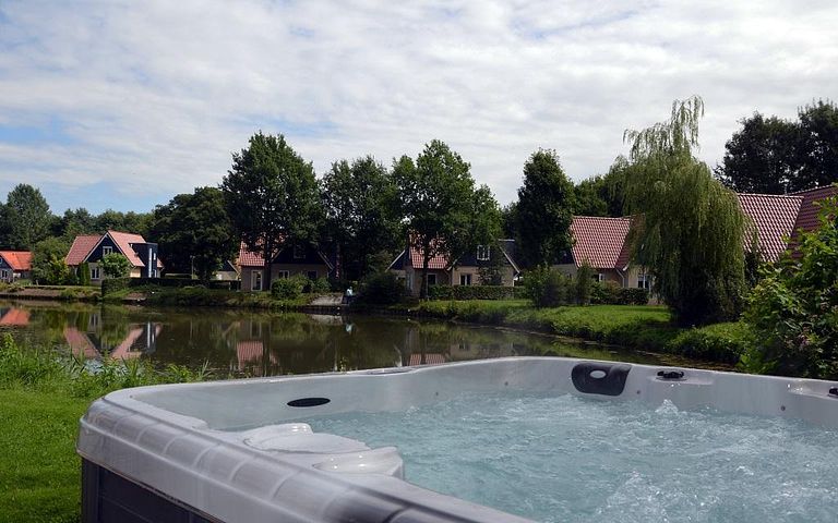 Luxe 8-persoons vakantiehuis met wellness - 1