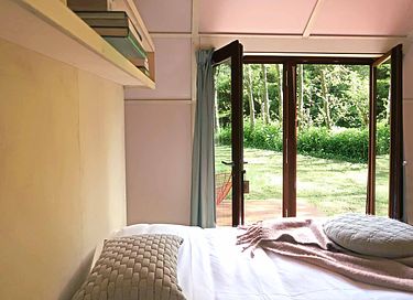 Unique mirror cabin in Zeeland - 6