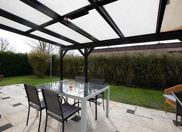 Vacation home near a large lake in Zeeland - 17
