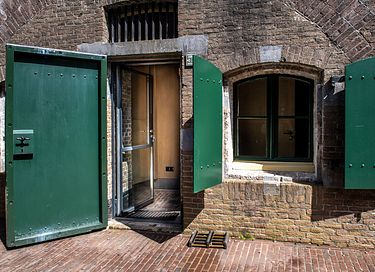 Autentisk ophold i kasernen med køjesenge - 4