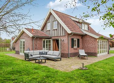 Familiehuis met grote tuin en sauna - 3