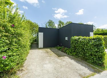Bungalow met omheinde tuin bij de kust - 25