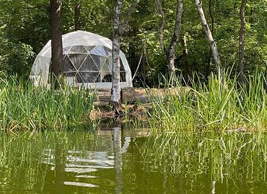 Leuke dome tent in de natuur en aan het water