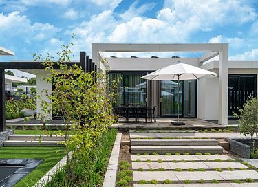 Villa met jacuzzi aan het water - 2