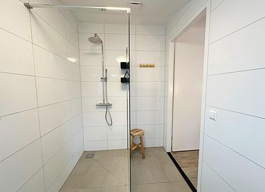 Spacious holiday home near the beach and sea - 14