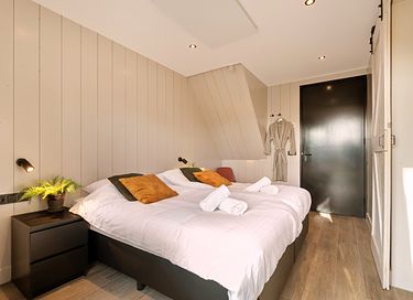 Modern house with bath close to the sea - 15