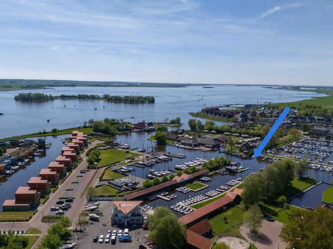 Houseboat op het water met mooi uitzicht  - 4