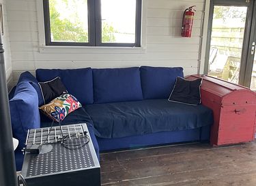 Blokhut op privé eiland met gratis motorboot - 8