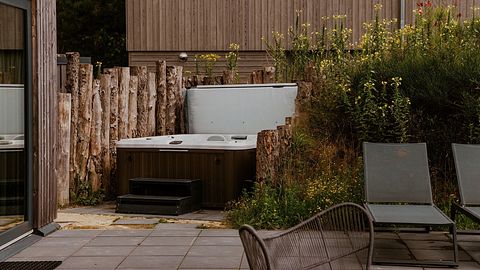 Forest lodge with wellness tub - 3