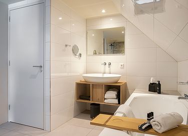 Spacious boutique hotel room on Texel island - 7