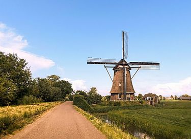 Rietgedekte villa met uitzicht over het meer - 51