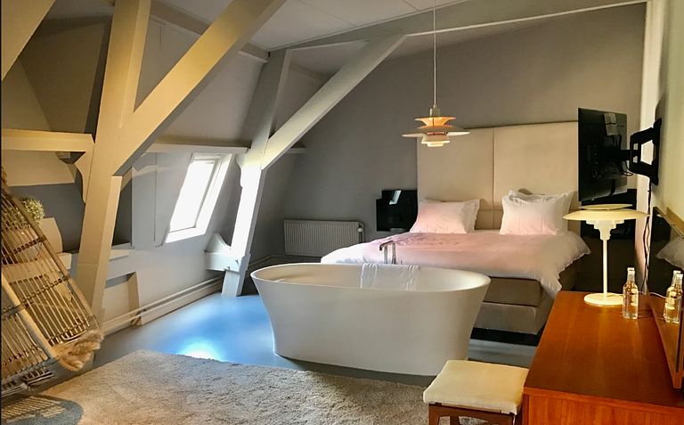Een royale suite in een voormalige school - 1
