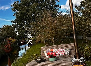 Retro B&B Caravan on a Small Island  - 35