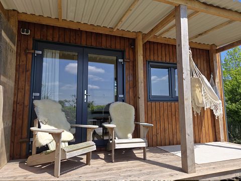 Tiny house on the water near Leeuwarden - 2
