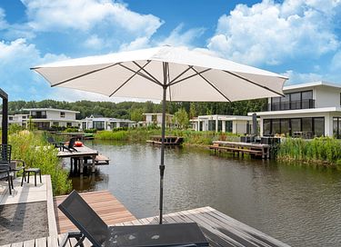 Villa met jacuzzi aan het water - 33