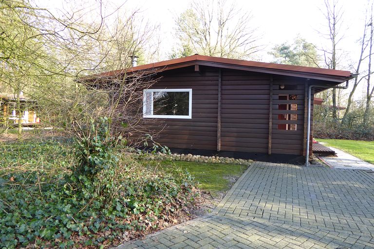 Geräumige Ferienwohnung in einem bewaldeten Gebiet - 1